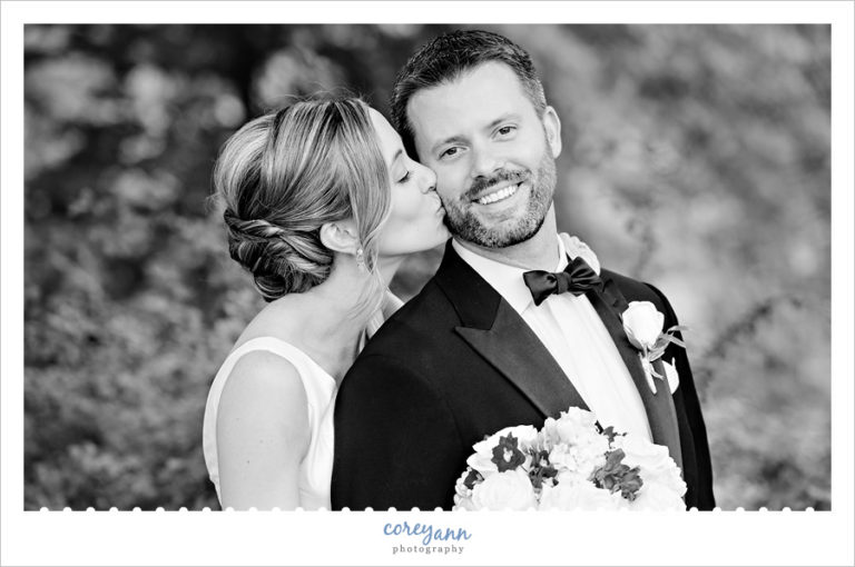 Bride and Groom Wedding Photos at Chagrin Falls