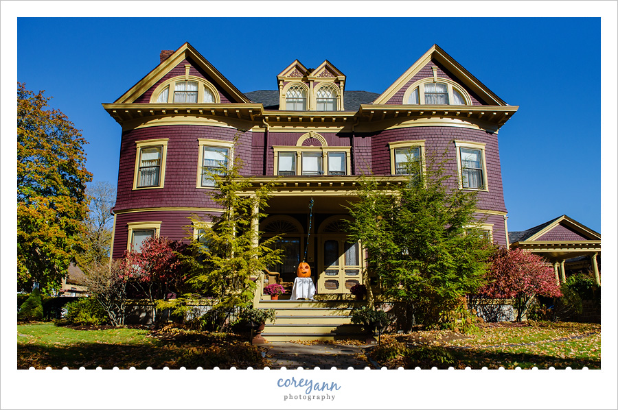 Berry Manor Inn in October