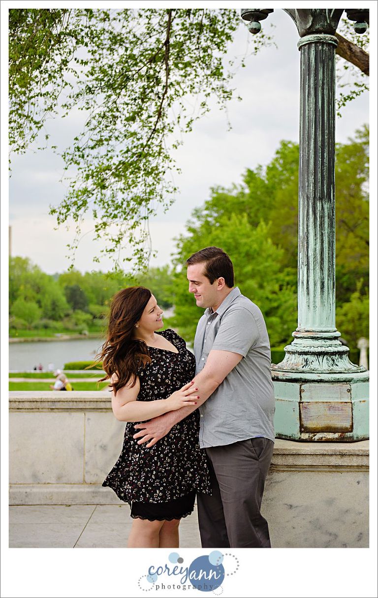 engagement session at cleveland museum of art