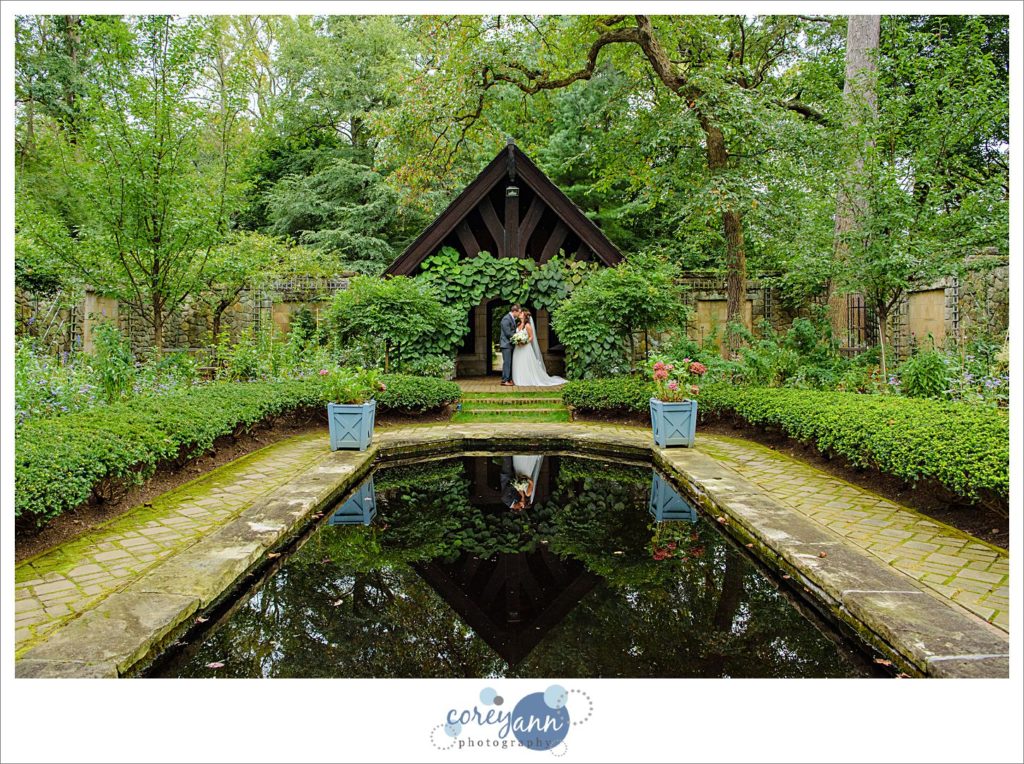 Wedding portrait in Stan Hywet English Garden