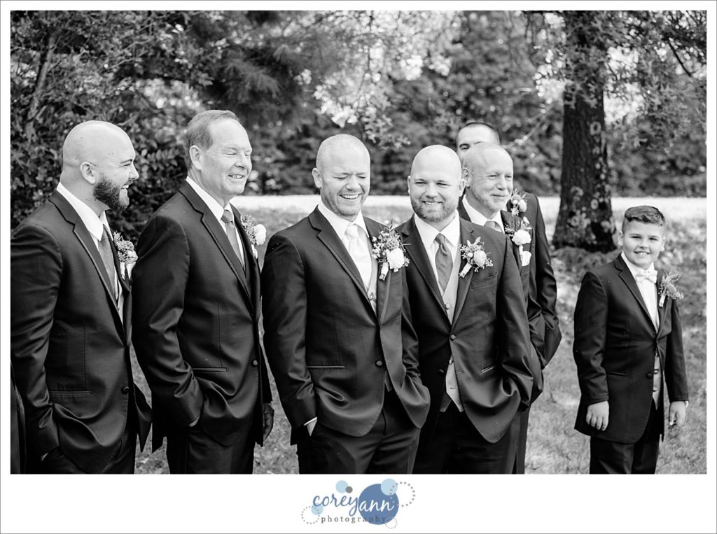 groom and groomsman before wedding in Ohio