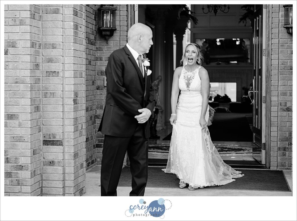 Father daughter first look in Ohio