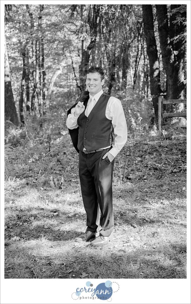 Casual groom portrait in Ohio after wedding