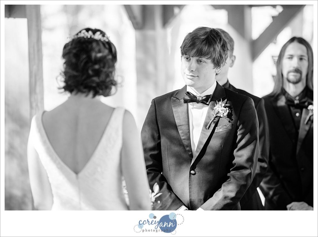 wedding ceremony at sapphire creek winery in Ohio