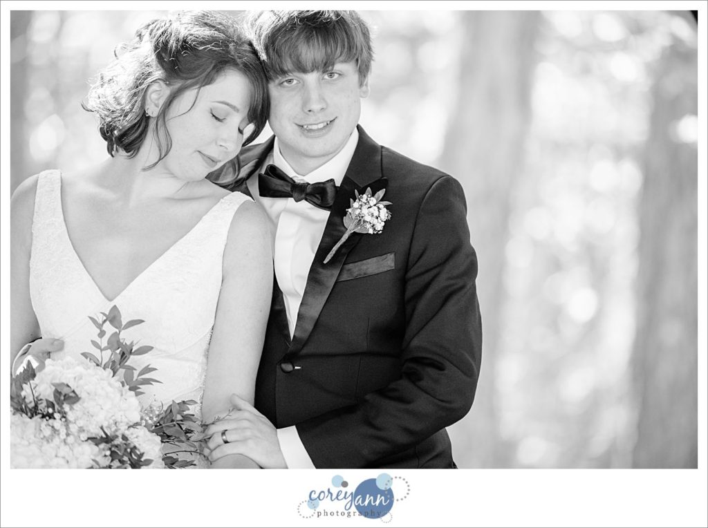 October wedding at Sapphire Creek Winery in Ohio