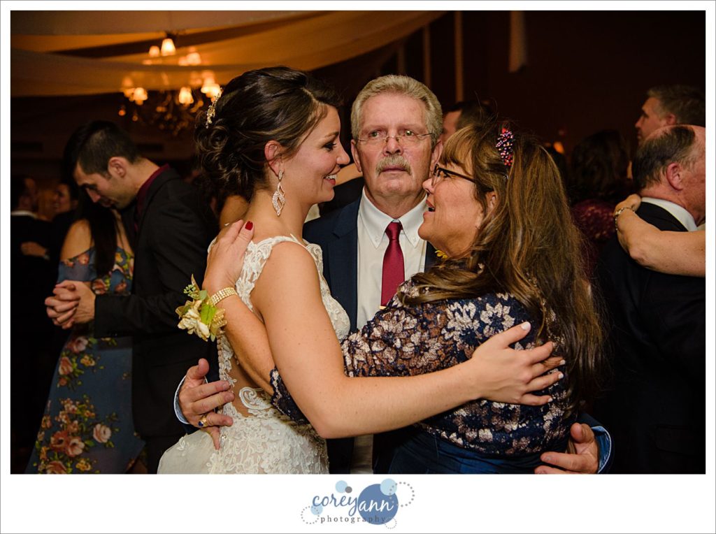 Wedding reception at The Tanglewood Club in Ohio