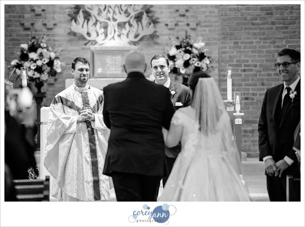 Wedding ceremony at Mary of the Apostles in Brook Park Ohio