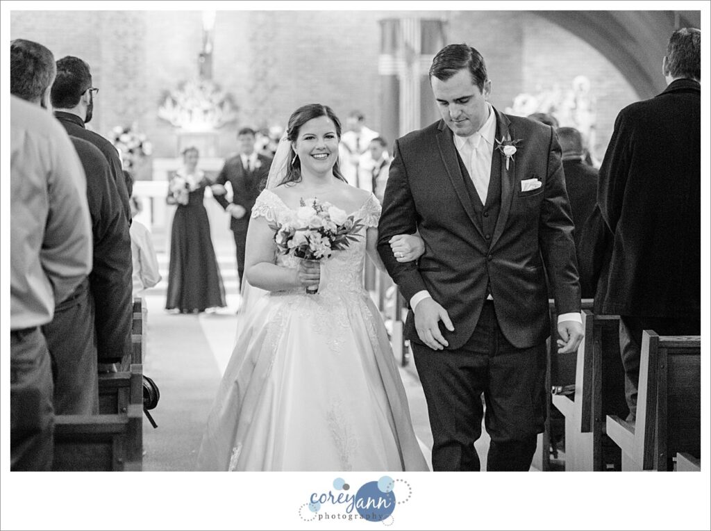 Wedding ceremony at Mary of the Apostles in Brook Park Ohio