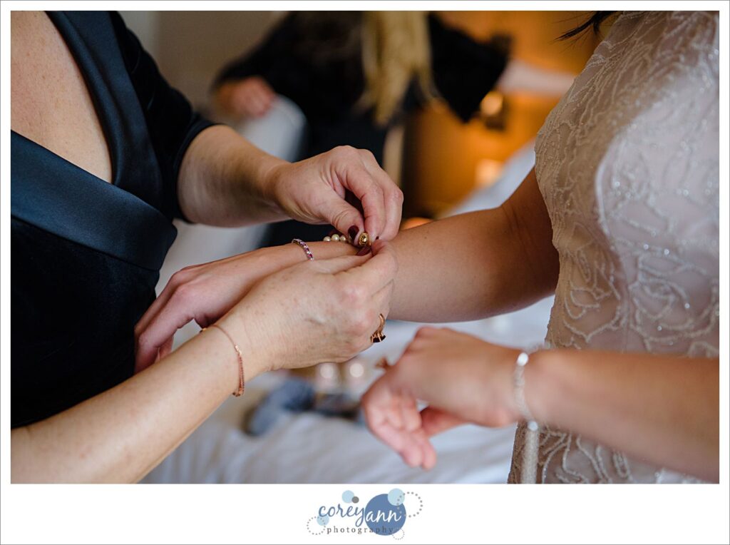 Bride getting ready for wedding at Cleveland Hilton