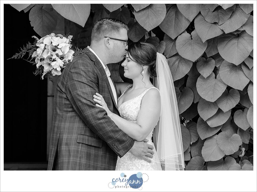 English garden wedding portraits at Stan Hywet