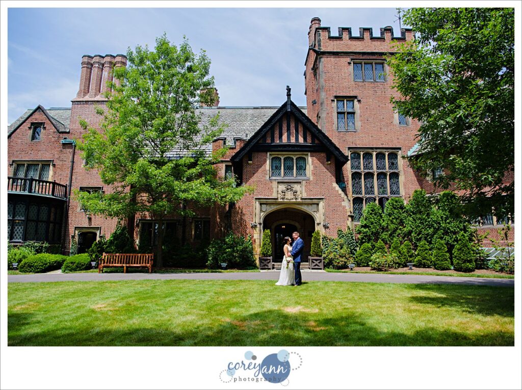 Stan Hywet wedding portraits in the Summer