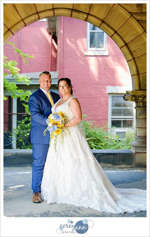 Wedding photos at Massillon Women's Club in August