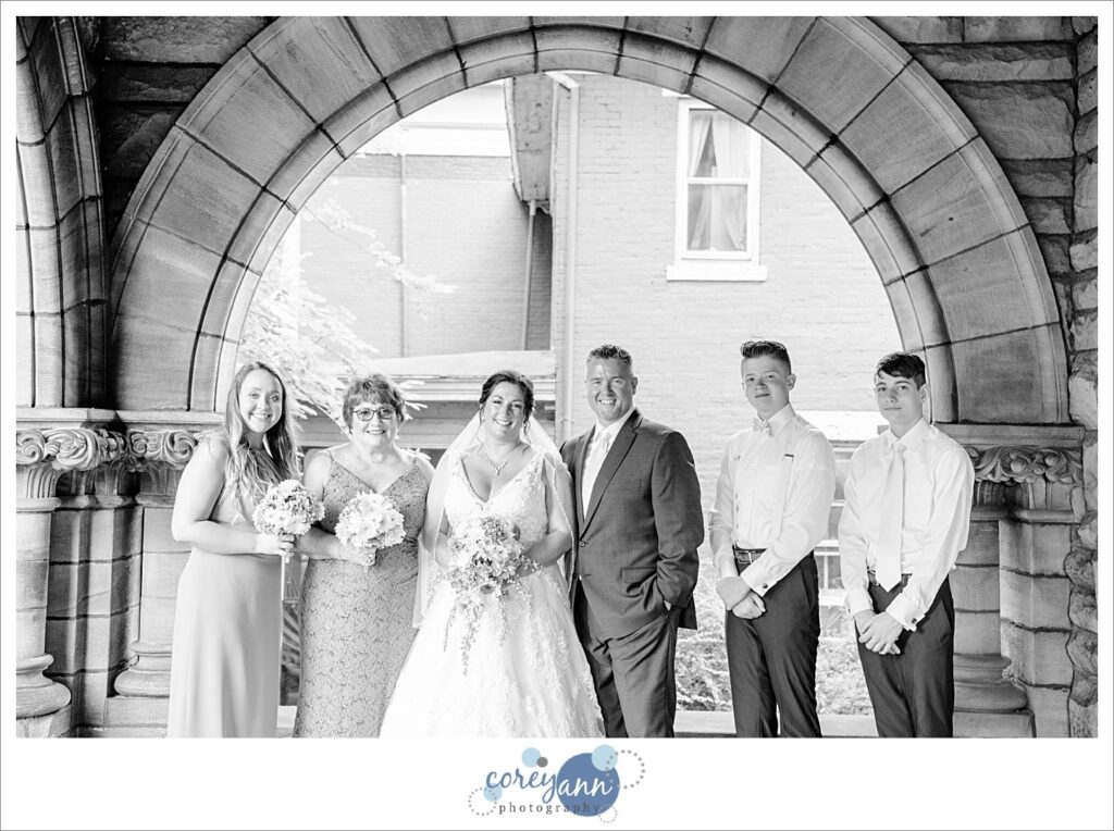 Wedding photos at Massillon Women's Club in August