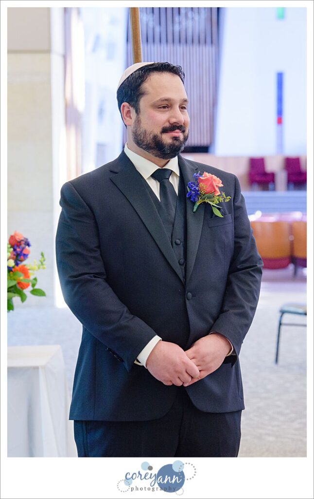 Wedding ceremony at Fairmont Temple in Beachwood Ohio