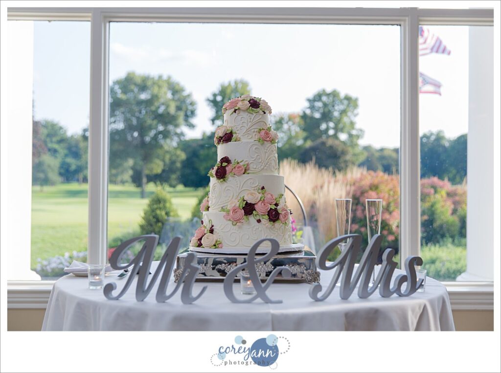 Wedding reception at Fairlawn Country Club in Ohio