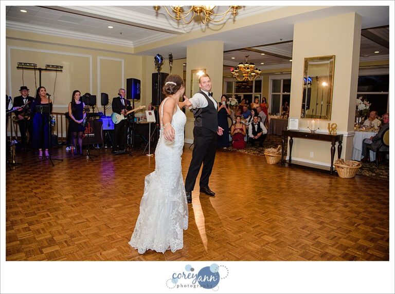 Wedding reception at Fairlawn Country Club in Ohio