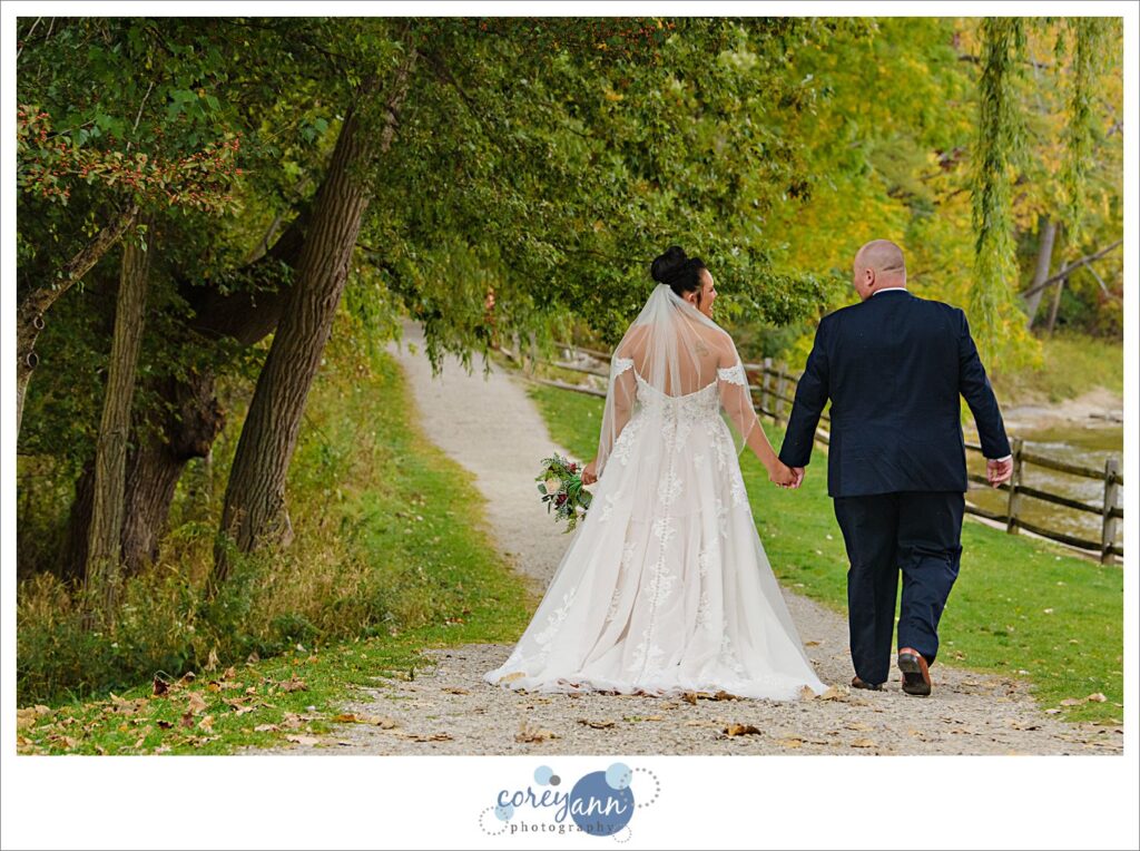 October wedding portraits in October at Chagrin River Park