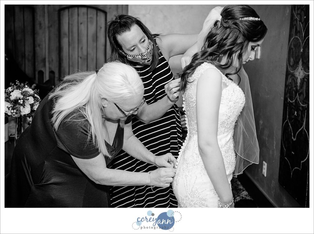 Bride getting ready at Gervasi Vineyard in Canton