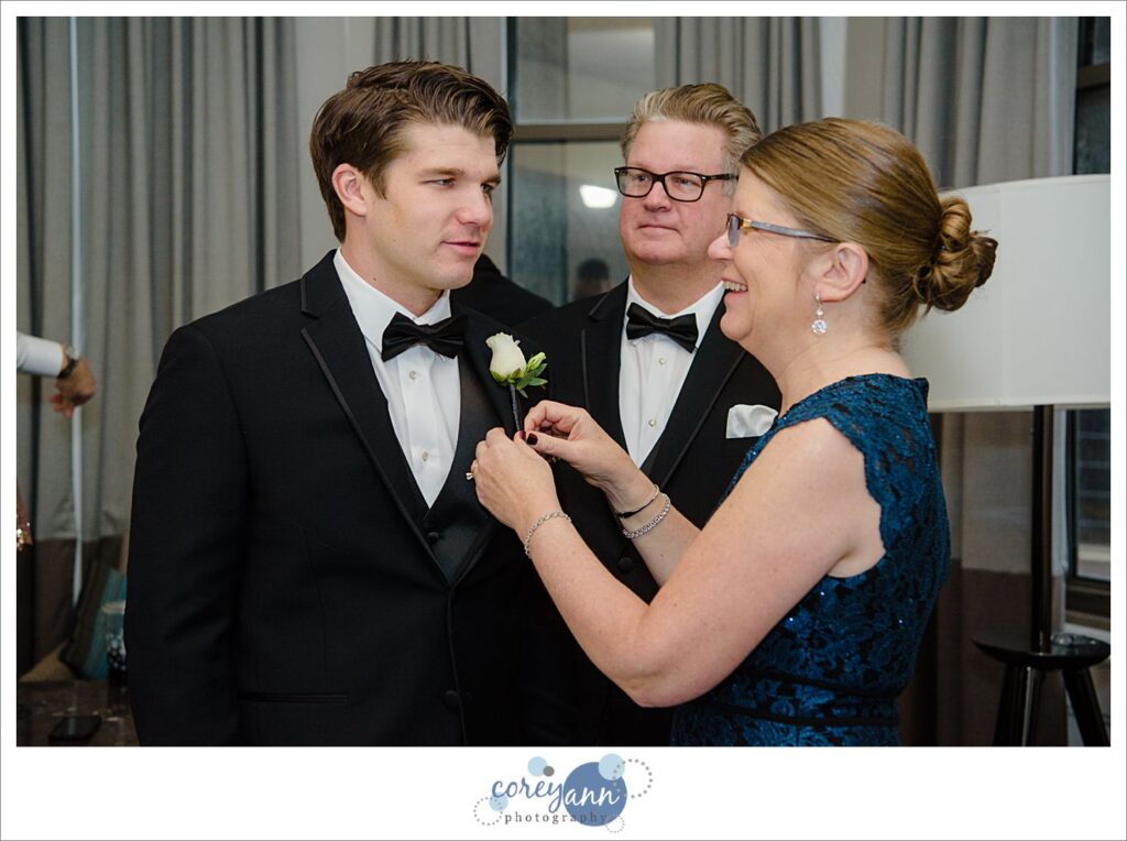 getting ready for wedding at hyatt cleveland