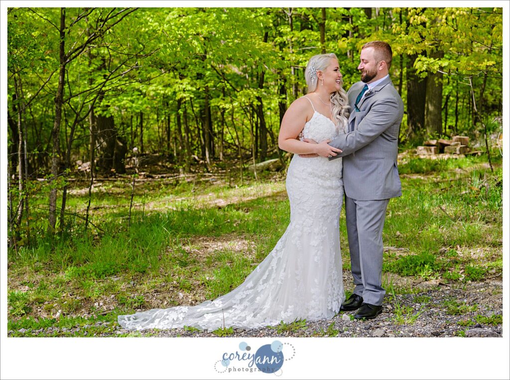 Wedding photos at Mapleside Farms in Ohio