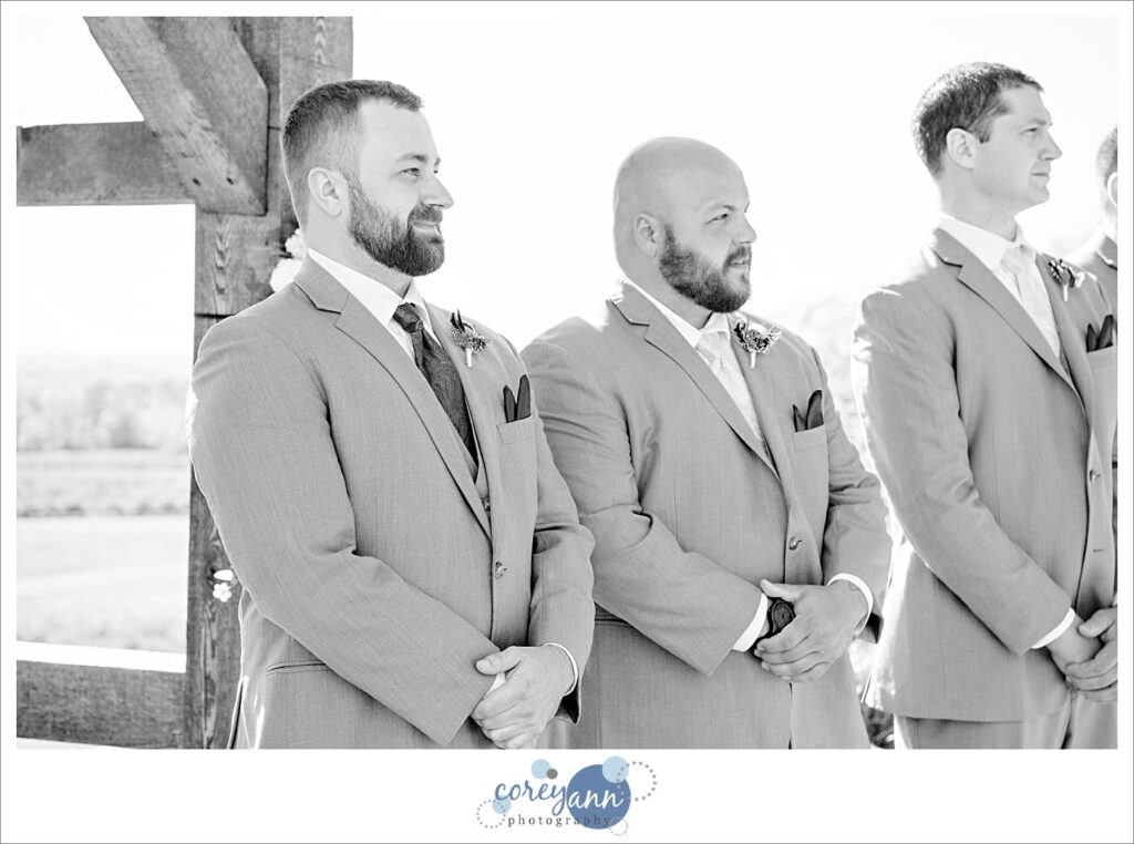 May wedding ceremony at Mapleside Farms in Ohio