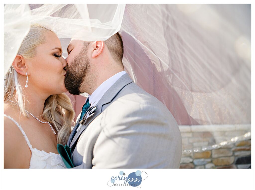 May wedding at Mapleside Farms in Ohio