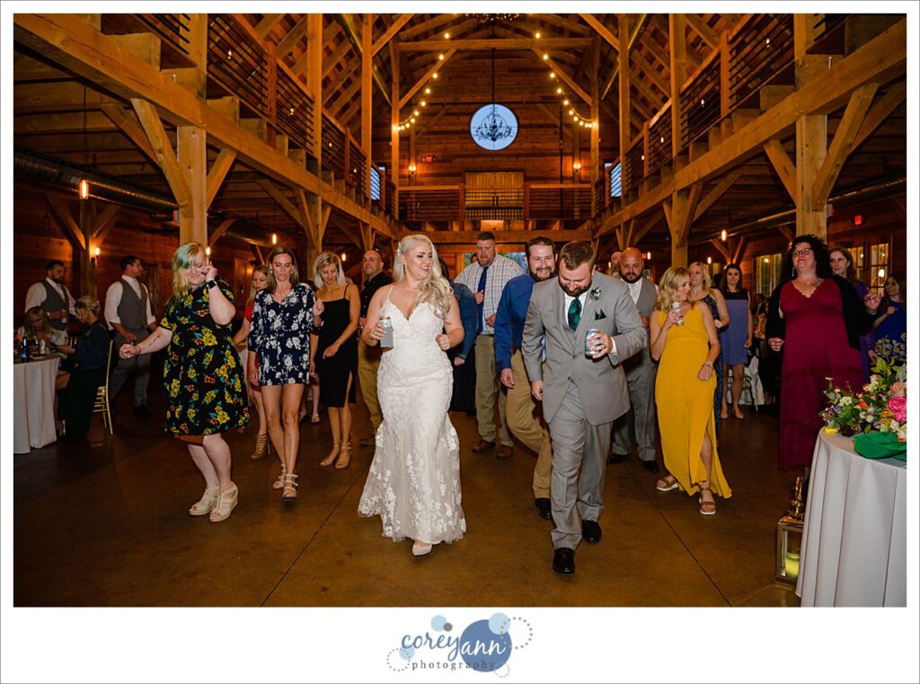 May wedding reception at Mapleside Farms in Ohio