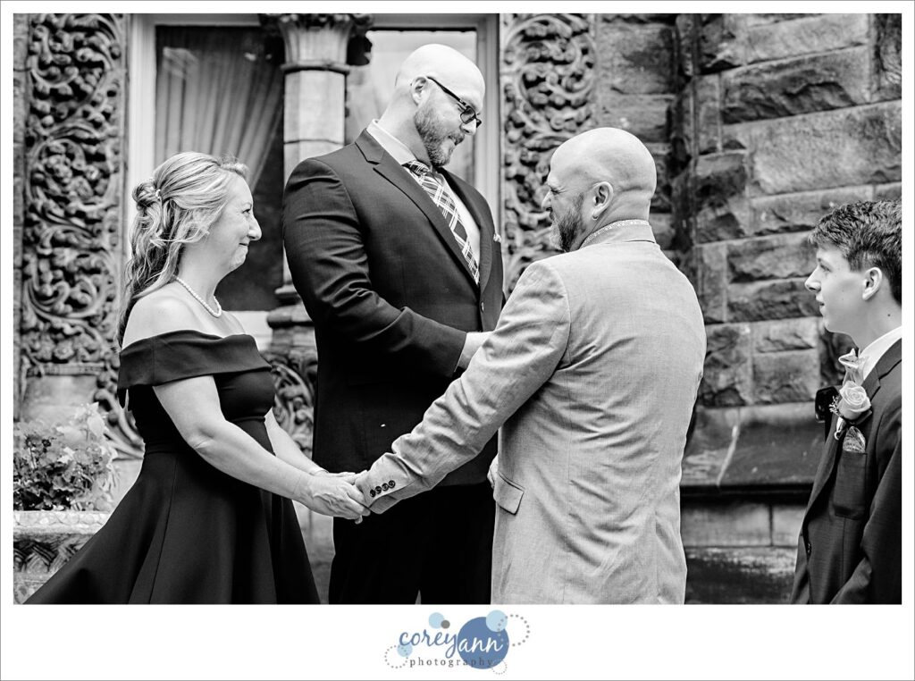 Outdoor wedding at Massillon Womens Club