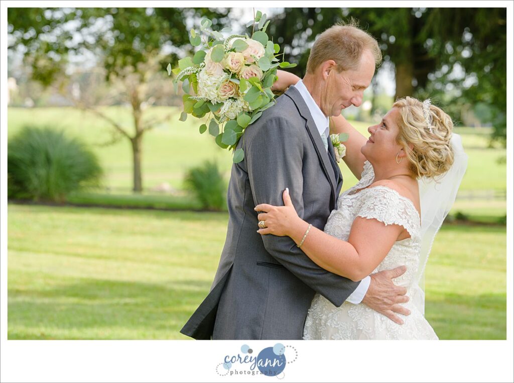 Summer wedding at Brookside Farm in Lousiville Ohio