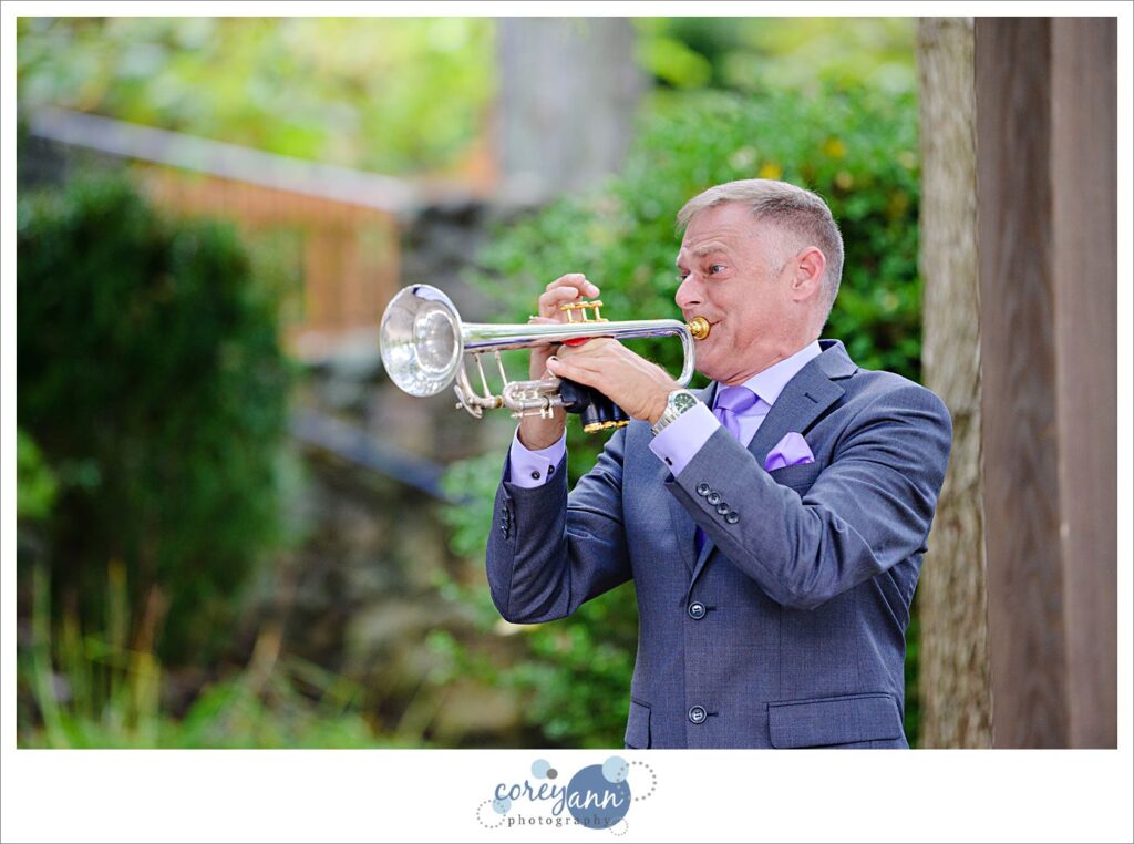 Outdoor wedding ceremony at Landoll's Mohican Castle