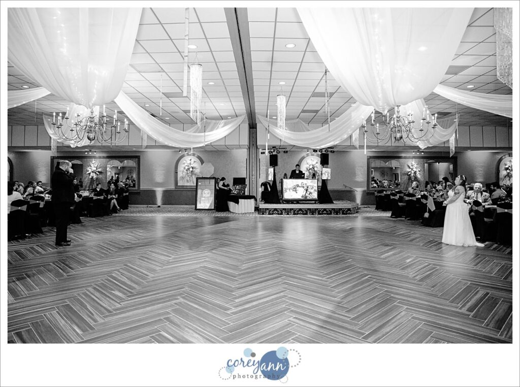 October wedding reception at DiVieste's Banquet Centre in Warren Ohio