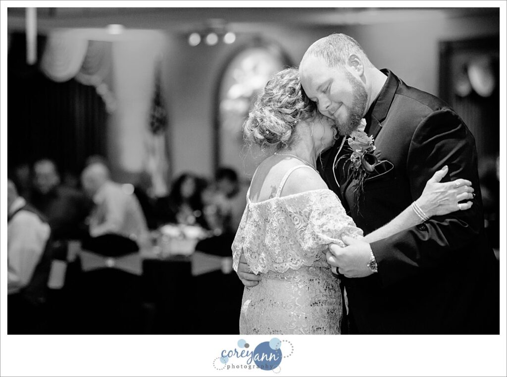 October wedding reception at DiVieste's Banquet Centre in Warren Ohio