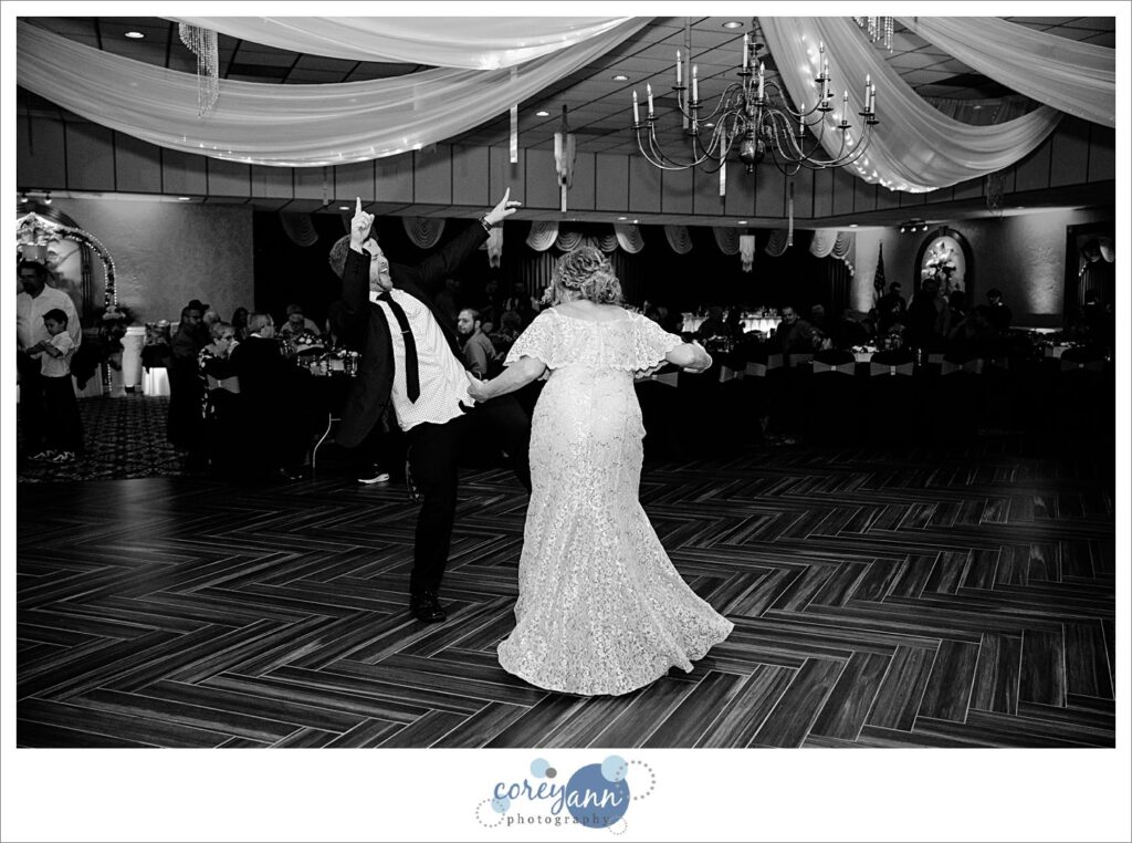 October wedding reception at DiVieste's Banquet Centre in Warren Ohio