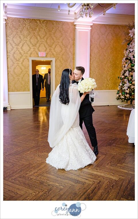 Winter wedding reception at Brookside Country Club in Canton Ohio