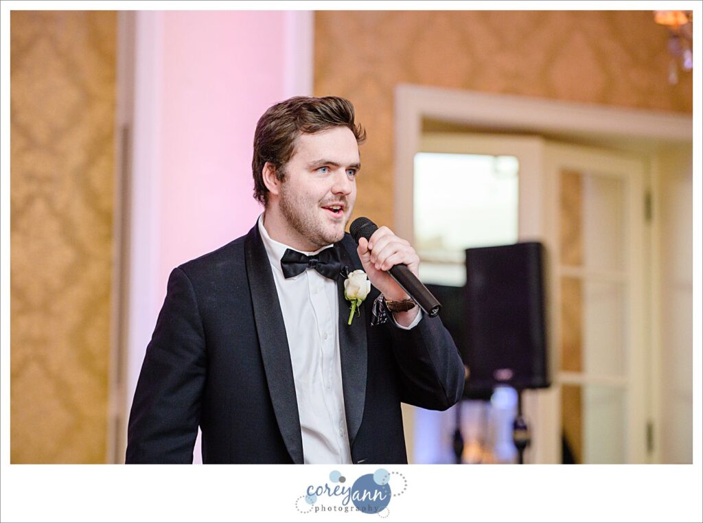 Winter wedding reception at Brookside Country Club in Canton Ohio