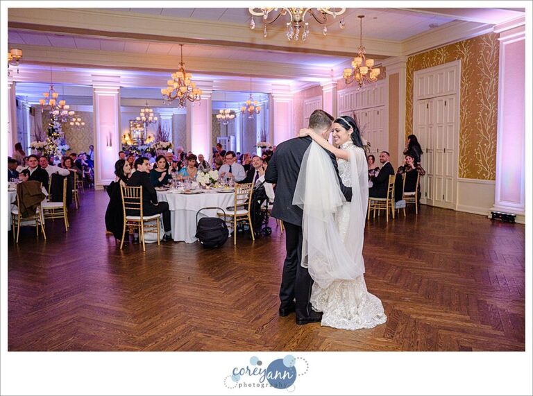 Winter wedding reception at Brookside Country Club in Canton Ohio
