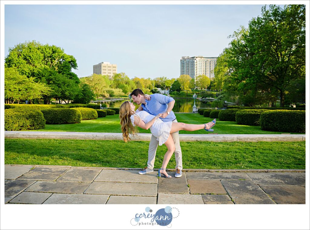 Wade Oval Lagoon Engagement Session in the Spring in Cleveland