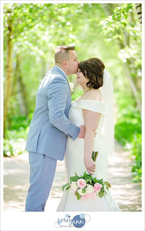 May wedding at stan hywet hall and gardens in akron ohio