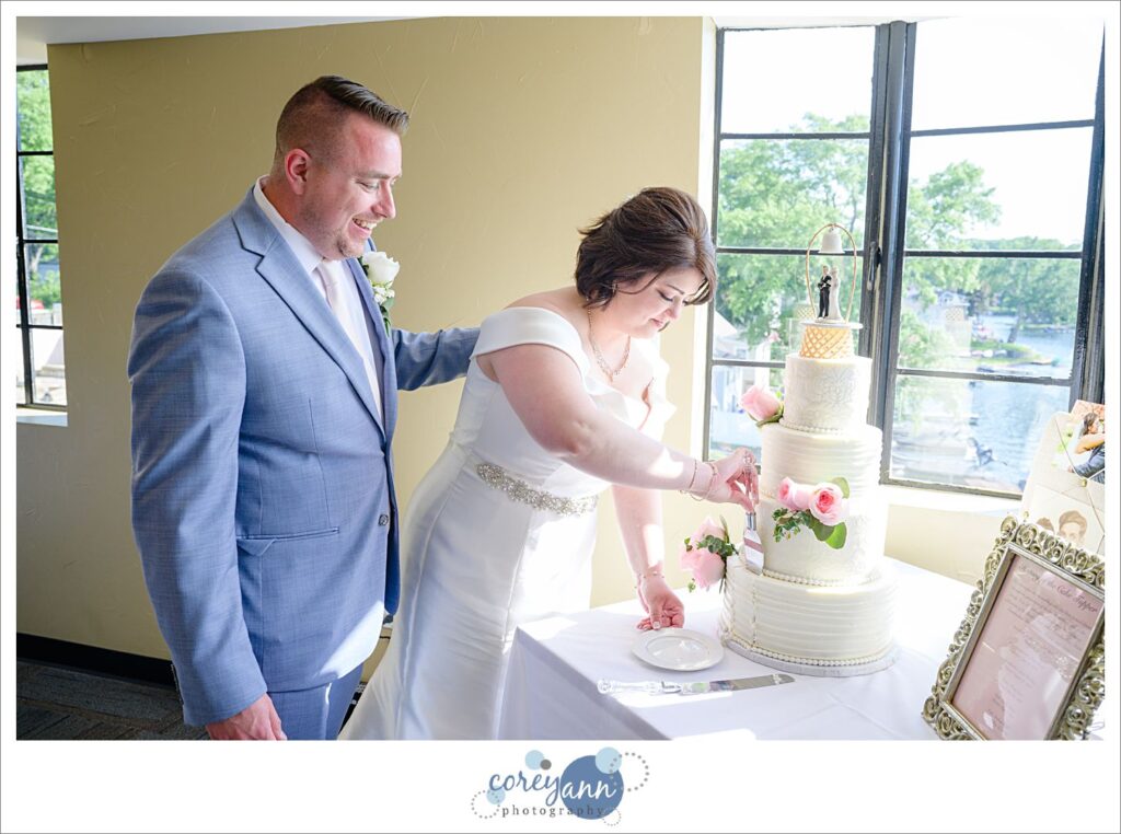 Wedding reception on Portage Lakes in Akron Ohio