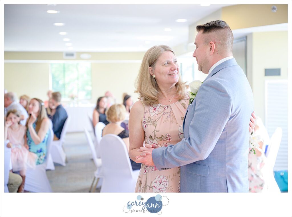 Wedding reception on Portage Lakes in Akron Ohio