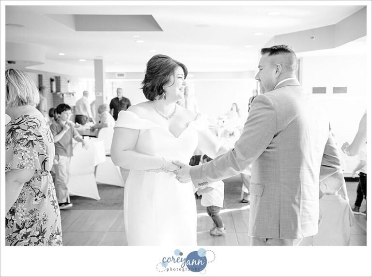 Wedding reception on Portage Lakes in Akron Ohio