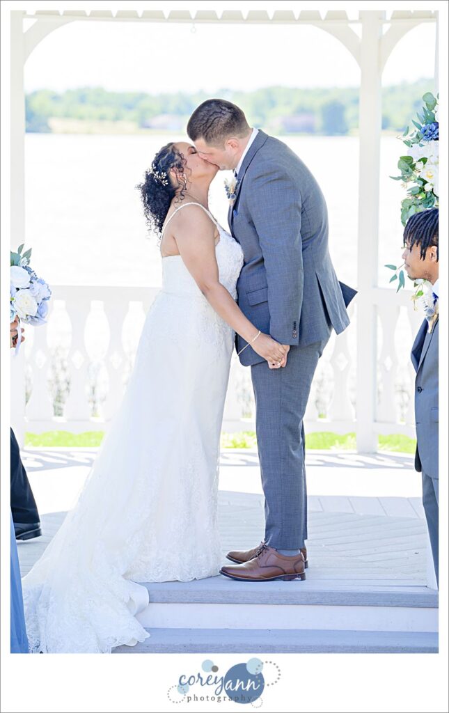 June wedding ceremony on the lake in Akron Ohio