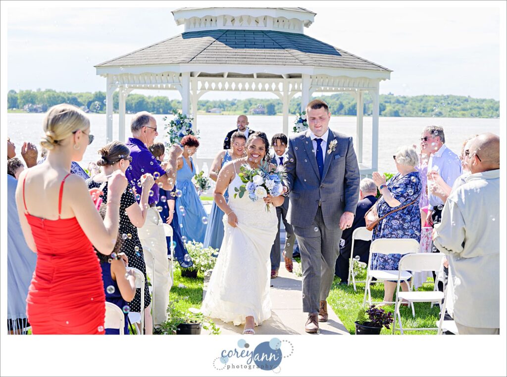 June wedding ceremony on the lake in Akron Ohio