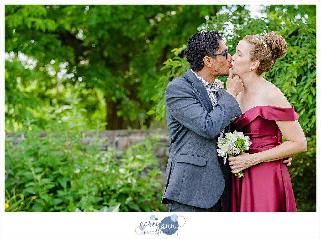 outdoor wedding in Gates Mills, Ohio at Hawken Upper School