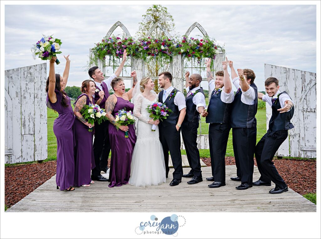 Bridal Party portrait at Nickajack Farms in Ohio