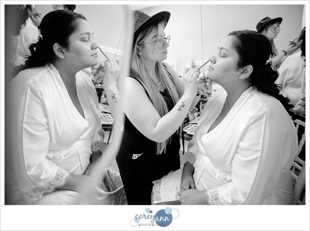 bride getting ready for a wedding ceremony at manakiki golf course  in Ohio