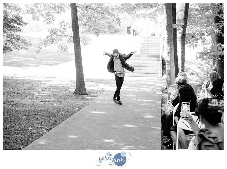 Flower Dude at an outdoor wedding ceremony in Ohio