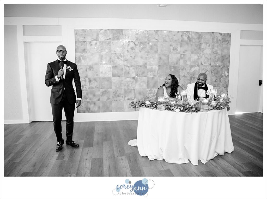 August wedding reception at Sun Valley in Chagrin Falls Ohio