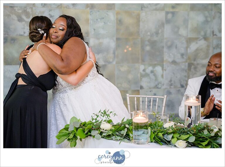 August wedding reception at Sun Valley in Chagrin Falls Ohio