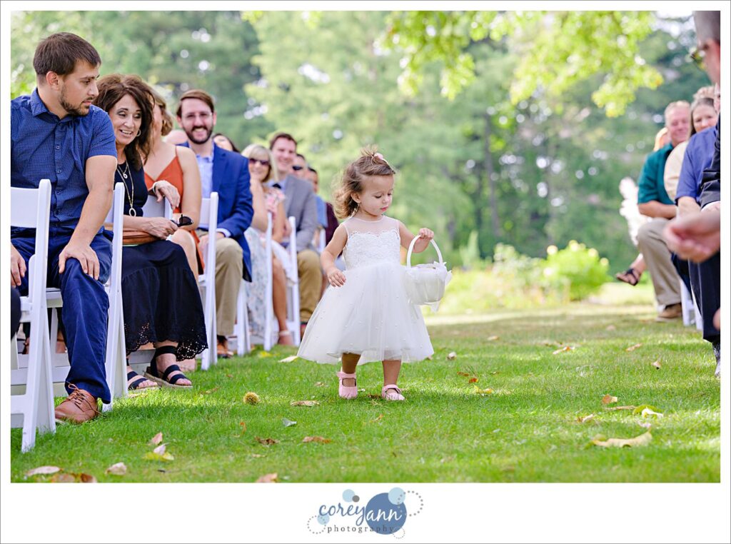 September outdoor wedding ceremony at Tudor House on Portage Lakes in Akron Ohio
